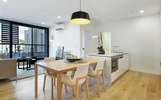 裝修餐廳時(shí)，餐桌怎么搭配才好看？