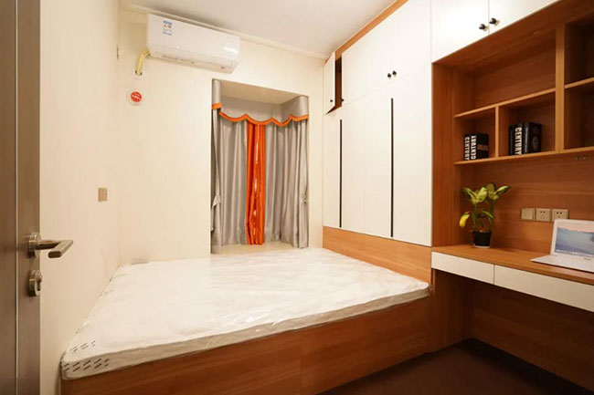 現(xiàn)代簡約三室兩廳，裹著裊裊茶香，演繹優(yōu)雅的生活格調(diào)